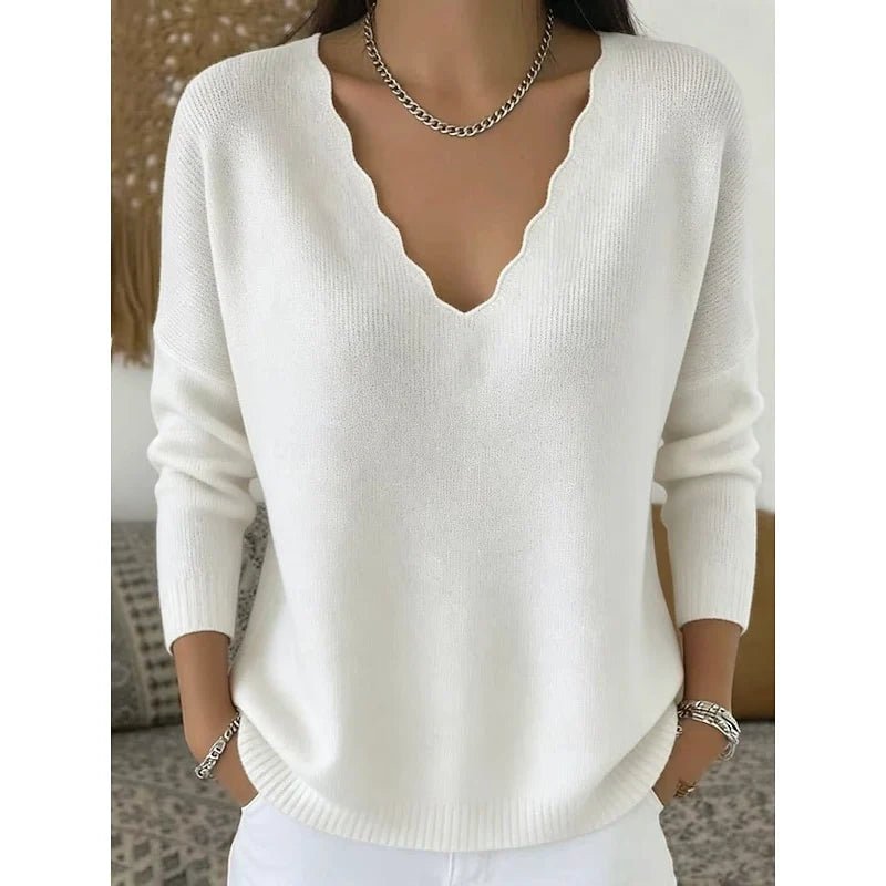 Women's Relaxed Fit Scalloped V-Neck Jumper